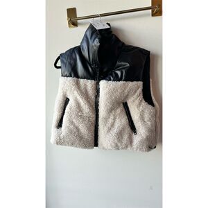 77. Hyfve Reversible Black Vest Size S vest. NWOT